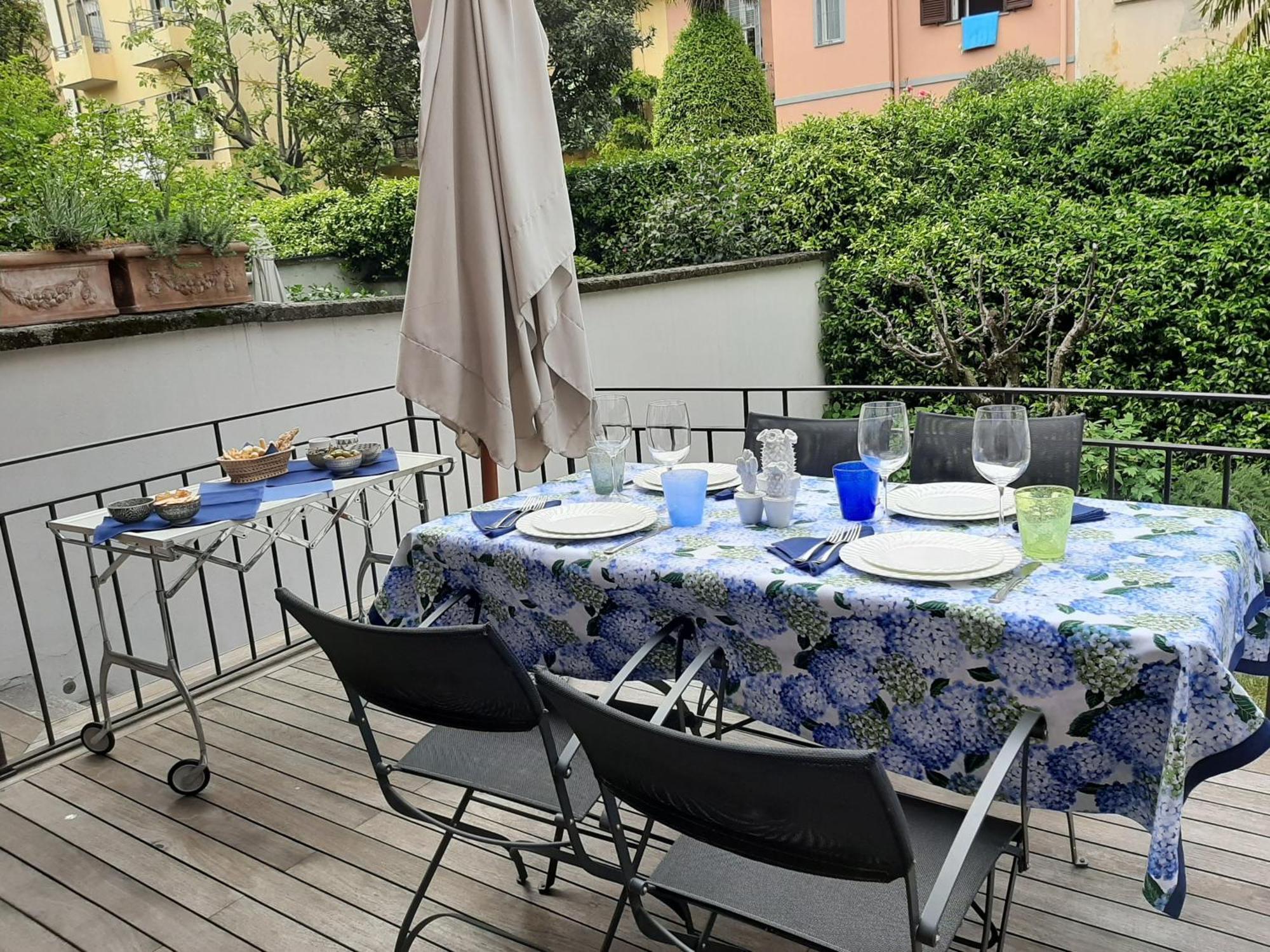 Casa Mari - Free Secure Parking, Breakfast, Private Bathroom, Wifi, Garden, Aircon, 3 Min Walk To Metro And Train Station Милан Экстерьер фото